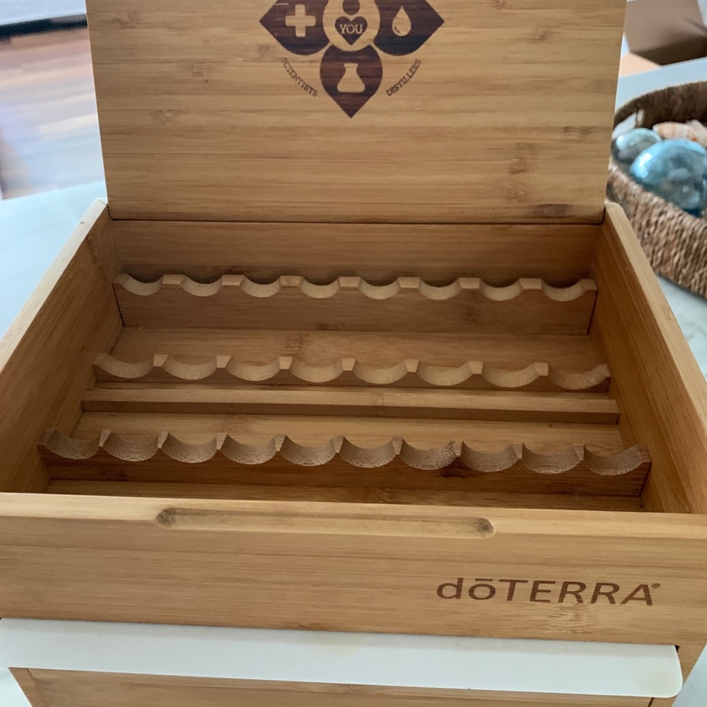 NLA Beautifully Designed DoTERRA Bamboo Oil Storage